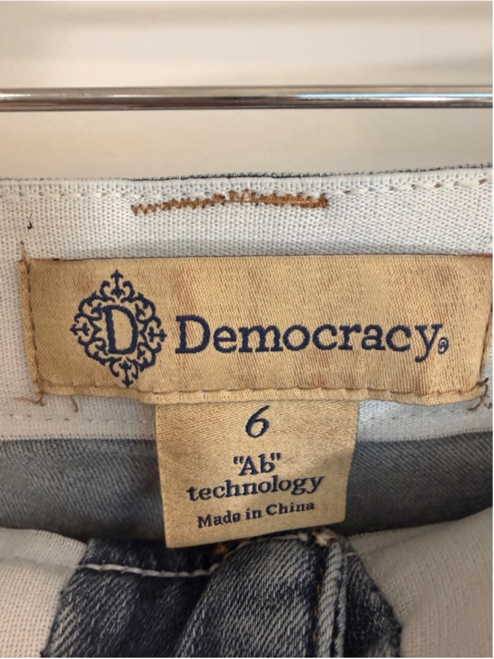 Democracy Blue High Rise Raw Hem Cropped Straight Jeans 6 - Picture 2 of 3